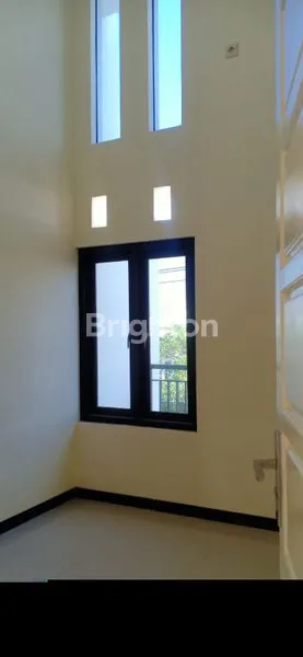 image RUMAH BARU MODERN 2 LANTAI DI MEDOKAN AYU (5)