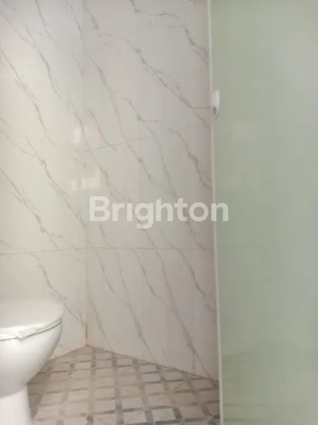 image RUMAH BARU MODERN 2 LANTAI DI MEDOKAN AYU (8)