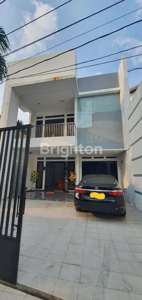 image RUMAH MEWAH SEMI FURNISHED. (1)