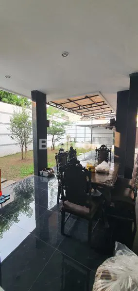 image RUMAH MEWAH SEMI FURNISHED. (8)