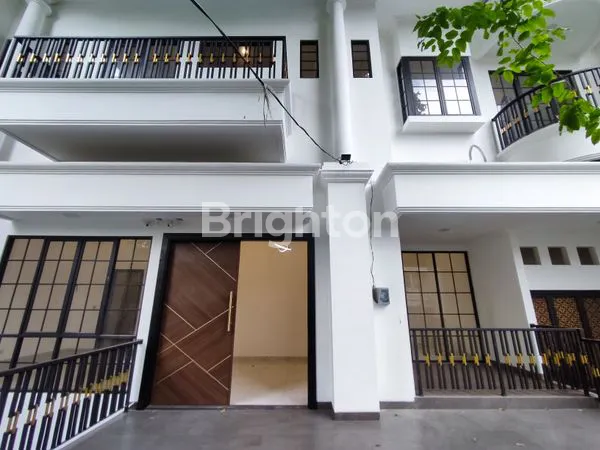image RUMAH LUAS DESAINNYA INDAH SIAP HUNI TERLETAK DI TOMANG RAYA JAKARTA BARAT GROGOL PETAMBURAN DKI JAKARTA (2)