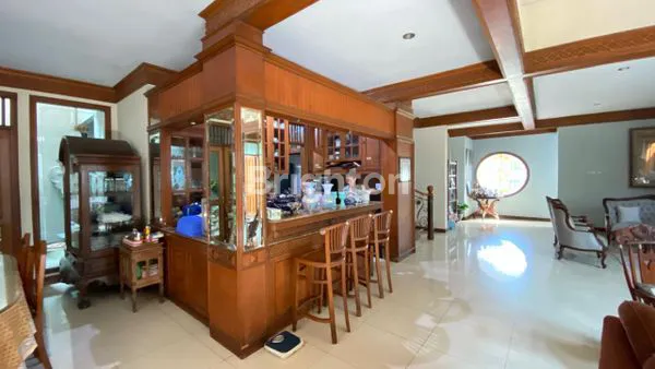 image RUMAH BAGUS DI PENGADEGAN JAKARTA SELATAN BAGUS DAN LUAS (8)