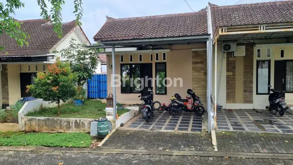 image RUMAH SIAP HUNI TERAS BALI MIJEN SEMARANG (2)