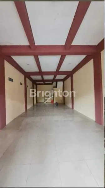 image RUKO TENGAH KOTA DENGAN HALAMAN LUAS (2)