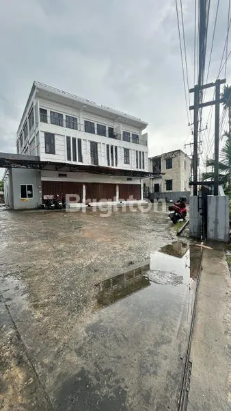 image RUKO TENGAH KOTA DENGAN HALAMAN LUAS (1)