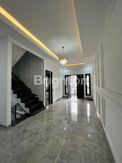 image RUMAH MEWAH DALAM CLUSTER, JAGAKARSA. JAKARTA SELATAN (5)