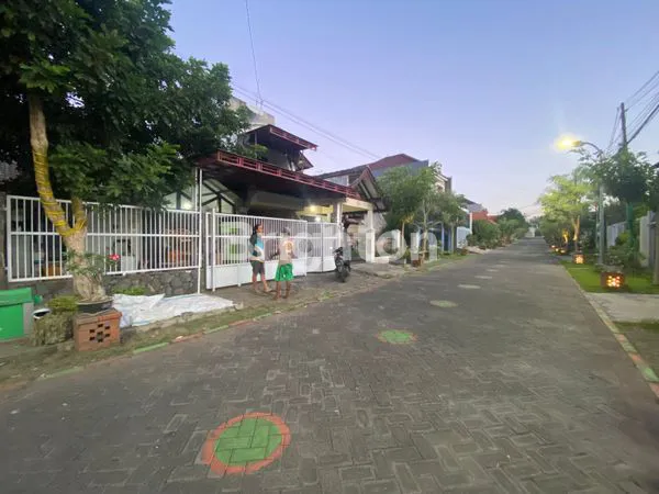 image RUMAH SURABAYA BARAT ROW 2 MOBIL (1)