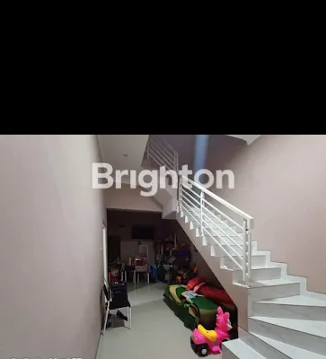 image SURABAYA TIMUR DEKAT MERR 1MAN 2LANTAI SIAP HUNI (2)