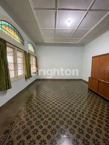 image RUMAH DI AREA KOMERSIL JL VETERAN BANDUNG (4)