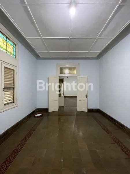 image RUMAH DI AREA KOMERSIL JL VETERAN BANDUNG (5)