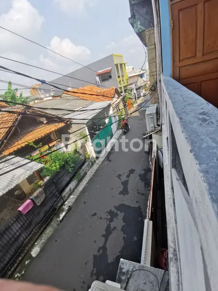 image RUMAH KOS 14 KAMAR FULL PENGHUNI DI KEBON JERUK. (1)