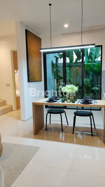 image RUMAH MEWAH ASRI ROW JALAN LEBAR  (4)