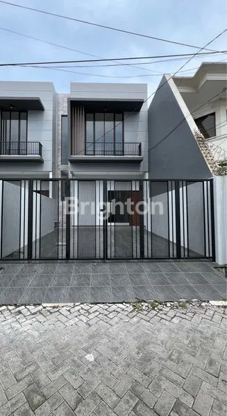 image LEBAK DEKAT BABATAN PANTAI KENJERAN GADING PANTAI (1)