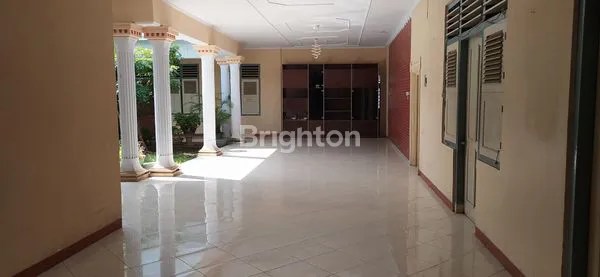 image RUMAH HALAMAN LUAS DI PUSAT KOTA TEGAL  (5)