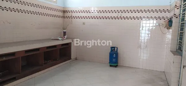 image RUMAH HALAMAN LUAS DI PUSAT KOTA TEGAL  (7)