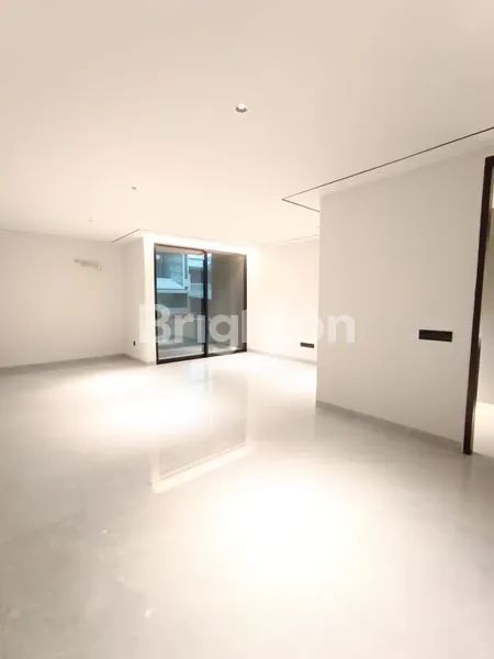 image RUMAH MINIMALIS BARU SPLIT LEVEL CITRALAND SURABAYA KAWASAN GOLF LUASAN 300 DEKAT DENGAN CLUBHOUSE, GWALK, PAKUWON MALL HARGA 9 M-AN  BISA NEGO (8)