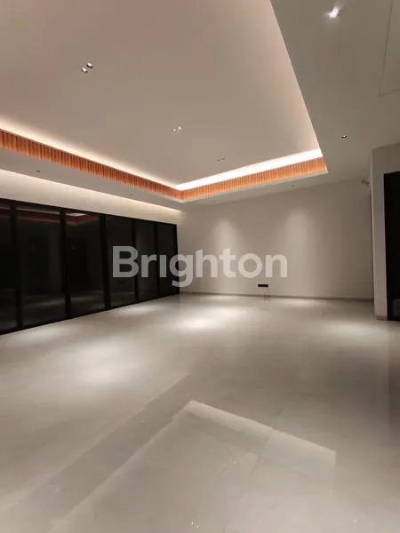 image RUMAH MINIMALIS BARU SPLIT LEVEL CITRALAND SURABAYA KAWASAN GOLF LUASAN 300 DEKAT DENGAN CLUBHOUSE, GWALK, PAKUWON MALL HARGA 9 M-AN  BISA NEGO (2)