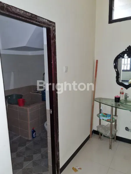 image RUMAH 2 LANTAI SIAP HUNI BARU RENOV DI PERUMAHAN RUNGKUT MENANGGAL.HARAPAN SURABAYA  (3)
