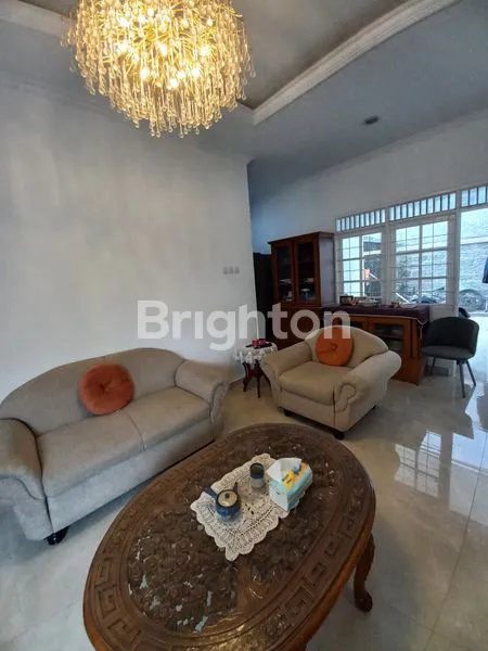 image RUMAH CANTIK, SIAP HUNI, BINTARO JAYA SEKTOR 5 , TANGERANG SELATAN (3)