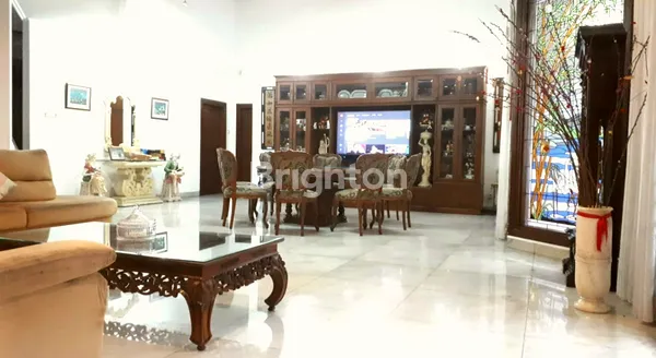 image RUMAH MEWAH FULL FURNISH TAMAN KEDOYA BARU (2)
