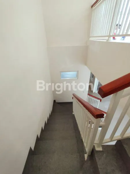 image MINIMALIS 2 LANTAI PANTAI MENTARI KENJERAN (6)