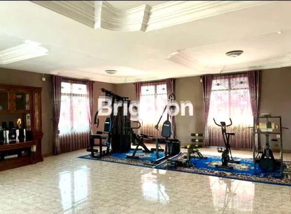 image RUMAH BESAR+GUDANG+KANTOR+GARASI UNTUK 15 MOBIL (4)