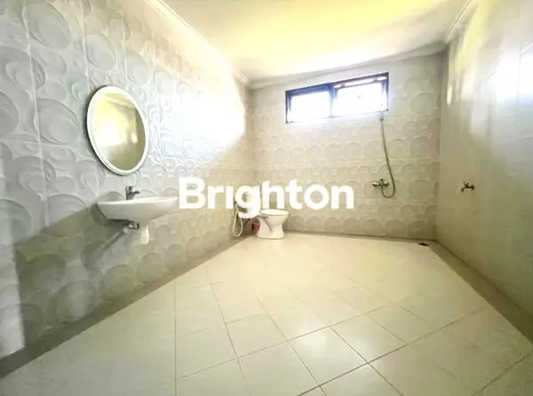 image RUMAH BESAR+GUDANG+KANTOR+GARASI UNTUK 15 MOBIL (6)