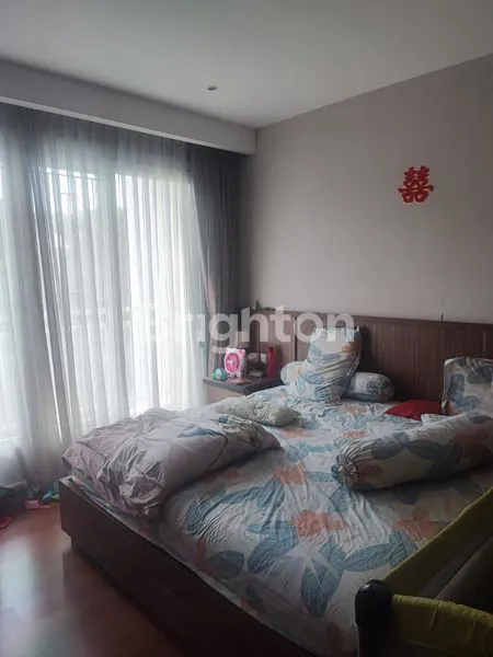 image RUMAH STRATEGIS DAN NYAMAN DI TAMAN SURYA , JAKARTA BARAT (8)