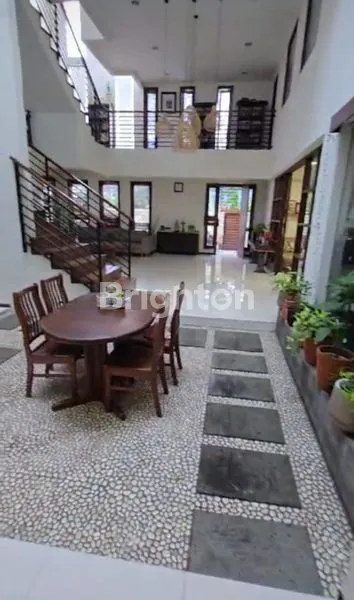 image RUMAH 3 LANTAI HOEK TAMAN SURYA 5 ONLY 6 MAN (4)