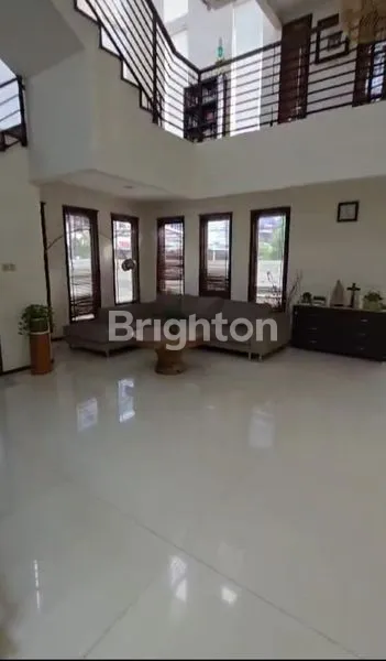 image RUMAH 3 LANTAI HOEK TAMAN SURYA 5 ONLY 6 MAN (8)