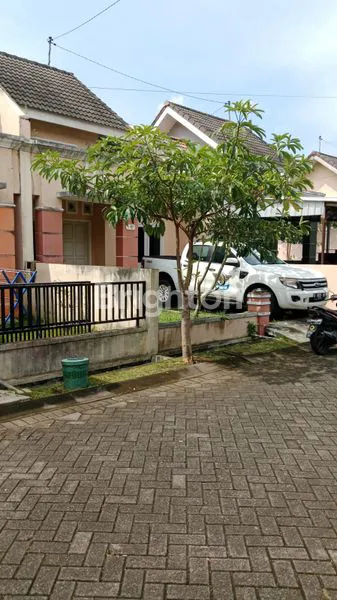 image DUA RUMAH SIAP HUNI DI LINGKUNGAN SEJUK TUNTANG SALATIGA (3)
