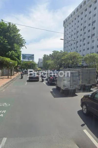 image HOTEL JALAN SUMATRA LOKASI STRATEGIS TENGAH KOTA MAIN ROAD  (2)