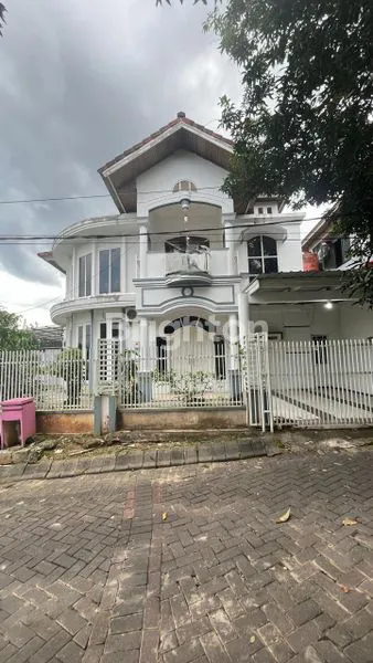 image RUMAH MEWAH FULL FURNISHED  (1)