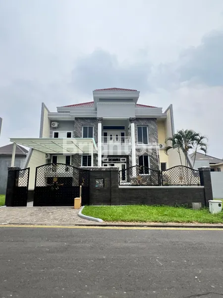 image RUMAH MEWAH SEMI FURNISH CITRALAND BOULEVARD (1)