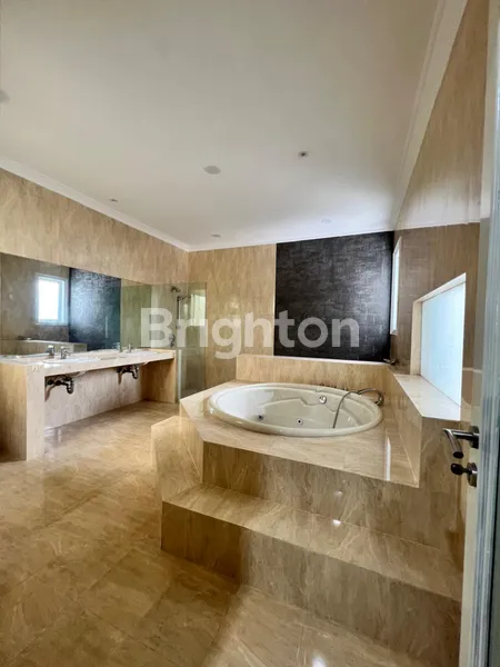 image RUMAH MEWAH SEMI FURNISH CITRALAND BOULEVARD (5)