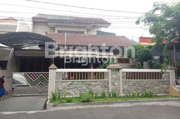 image AREA KOMERSIL RUMAH 2 LANTAI JALAN RAYA MANYAR TIRTOYOSO DEKAT SEKOLAH DAN PERKANTORAN (1)