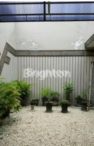 image AREA KOMERSIL RUMAH 2 LANTAI JALAN RAYA MANYAR TIRTOYOSO DEKAT SEKOLAH DAN PERKANTORAN (3)