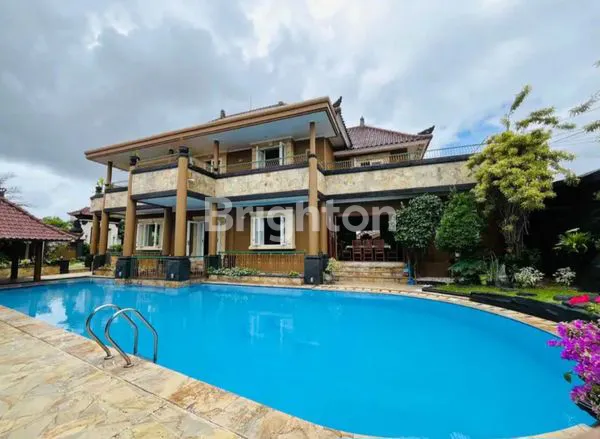 image RUMAH ANTIK 6 KAMAR TIDUR DENGAN KOLAM RENANG LUAS   (2)