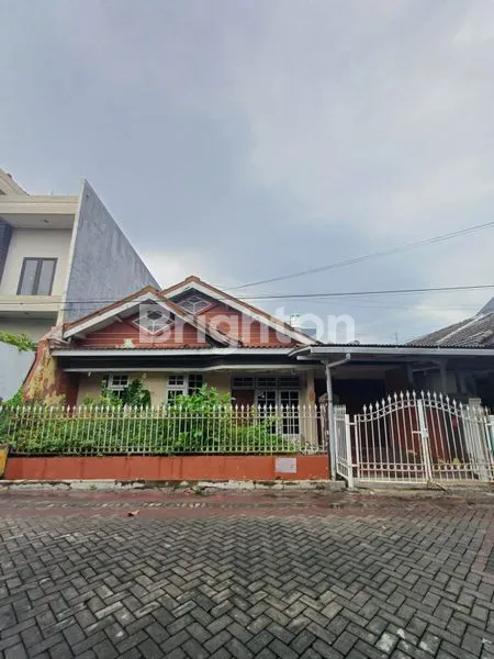 image RUMAH BAGUS JARANG ADA DI NIRWANA EKSEKUTIF SURABAYA JAWA TIMUR. DEKAT RAYA MERR, KAMPUS UBAYA, RUNGKUT, GUBENG, DHARMAHUSADA,GALAXY MALL, PUSAT KOTA SURABAYA.  (1)
