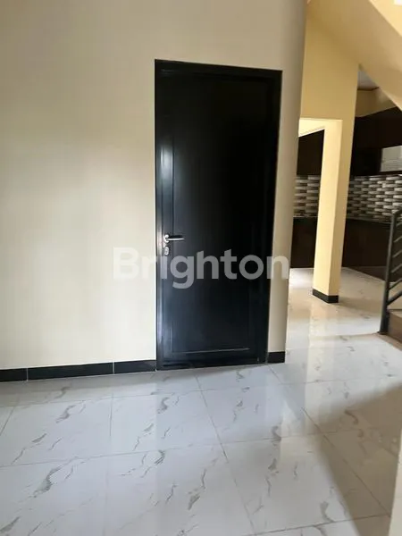 image DIJUAL RUMAH NYAMAN LOKASI BAGUS BERTINGKAT (3)