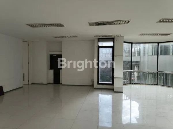 image RUKO EX BANK STRATEGIS BOULEVARD RAYA, KELAPA GADING-JAKARTA UTARA. COCOK UNTUK KANTOR ATAU RESTO (5)