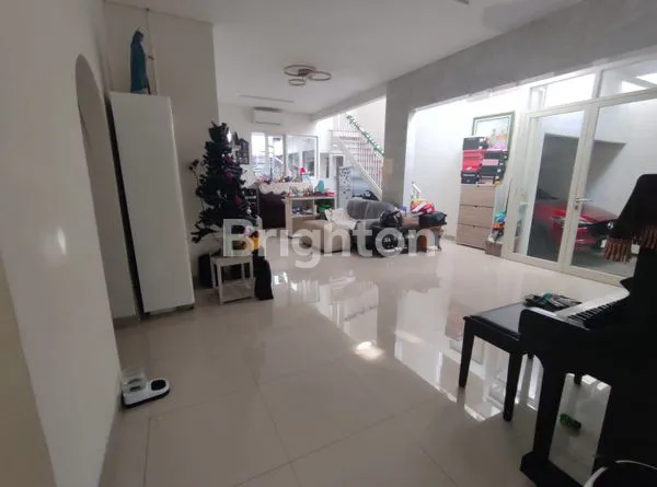 image JUAL CEPAT , RUMAH SIAP HUNI JL ASEM ,  ASEMROWO, LT 270 M², HARGA 2 M NEGO ,  SURABAYA BARAT (1)