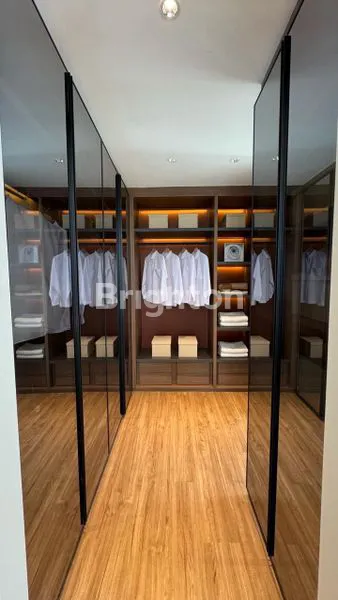 image RUMAH MEWAH 3 LANTAI DENGAN LIFT & FULL MARBLE IMPORT, CLUSTER TRESOR, PUSAT BSD CITY, TANGERANG (4)