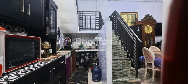 image RUMAH  CANTIK 2 LANTAI  ELEGAN  SIAP HUNI DI JUAL (4)