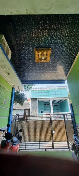 image RUMAH  CANTIK 2 LANTAI  ELEGAN  SIAP HUNI DI JUAL (1)