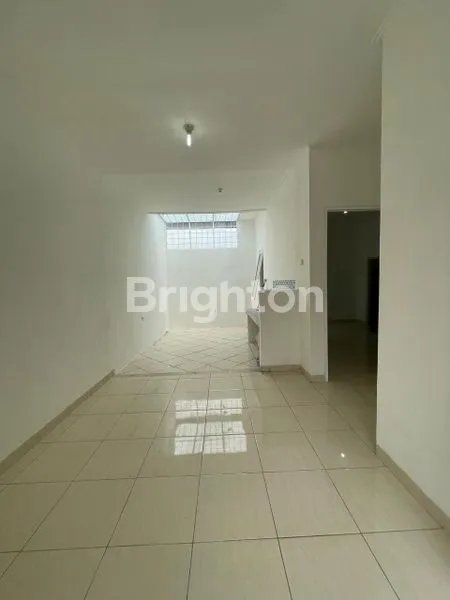 image RUMAH SIAP HUNI DI SERPONG TERACE (6)