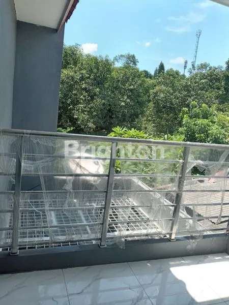 image RUMAH SIAP HUNI DAN BAGUS DI KENCANA LOKA BSD (7)