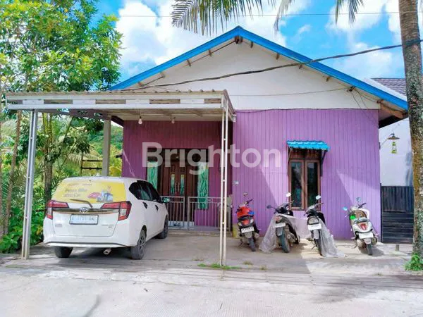 image TANAH STRATEGIS 10X20M DENGAN RUMAH DI LOKASI BEBAS BANJIR (1)
