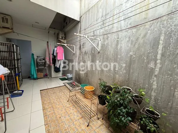 image DIJUAL - RUMAH 2 LT, PINGGIR JALAN COCOK UNTUK USAHA/ KANTOR - BINTARO SEKTOR 2 (5)