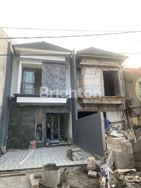 image 2 UNIT RUMAH BARU RUNGKUT ASRI DEKAT UPN, TRANSMART (2)